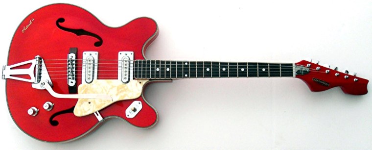 Eastwood Guitars Crestwood Astral II